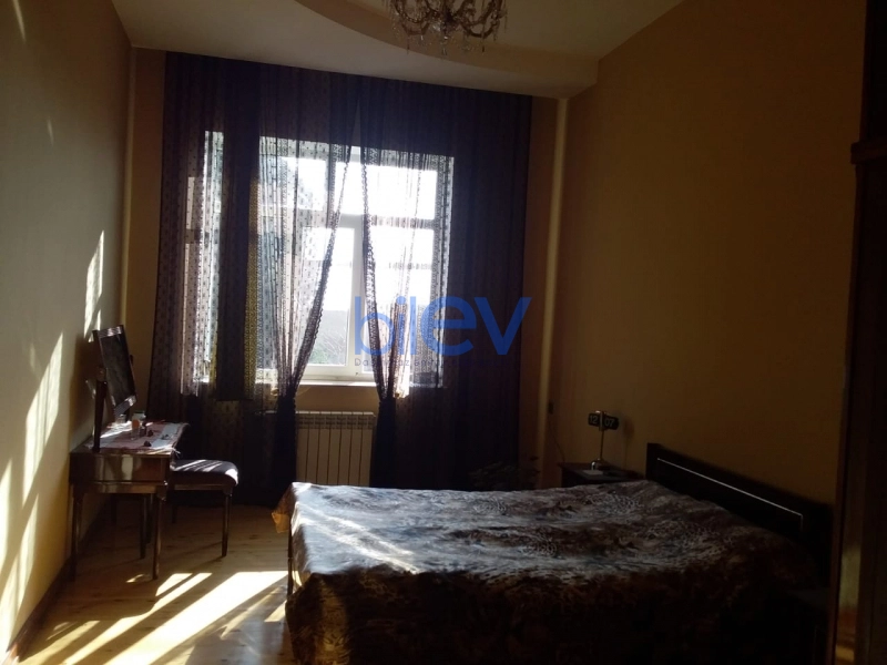 Satış 6 otaqlı Həyət evi  270m², Bakı