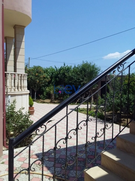 Satış 6 otaqlı Həyət evi  270m², Bakı