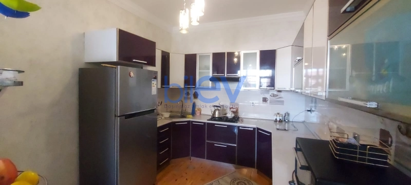 Satış 5 otaqlı Həyət evi  200m², Bakı
