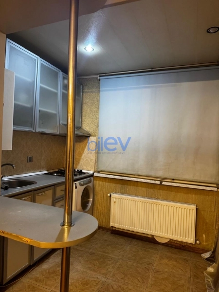 Satış 3 otaqlı Köhnə Tikili bina evi  47m², Bakı