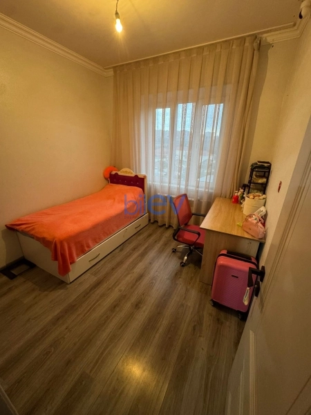 Satış 4 otaqlı Köhnə Tikili bina evi  100m², Bakı