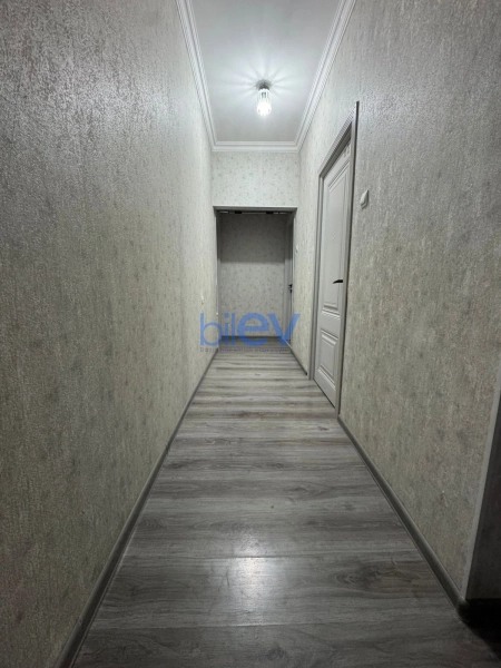 Satış 4 otaqlı Köhnə Tikili bina evi  100m², Bakı