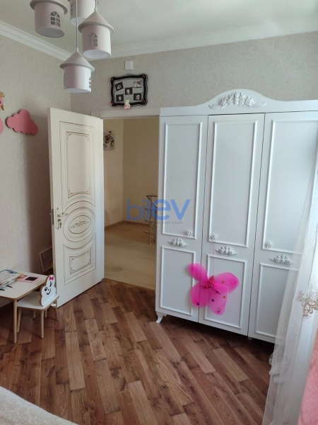 Satış 5 otaqlı Həyət evi  180m², Bakı
