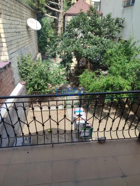 Satış 5 otaqlı Həyət evi  180m², Bakı