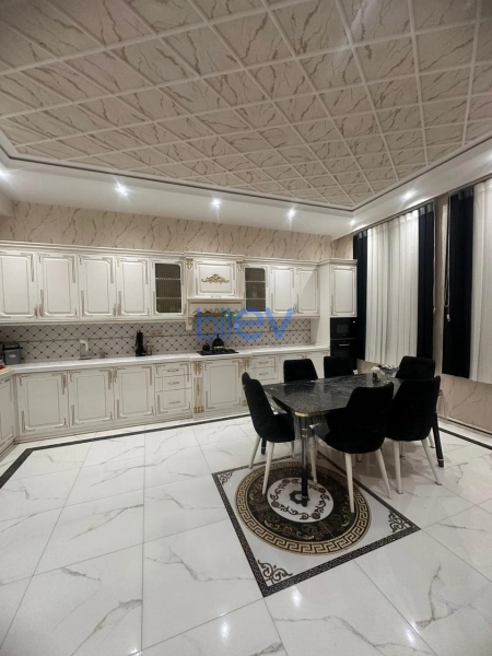 Satış 7 otaqlı Həyət evi  450m², Bakı