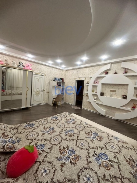 Satış 7 otaqlı Həyət evi  450m², Bakı