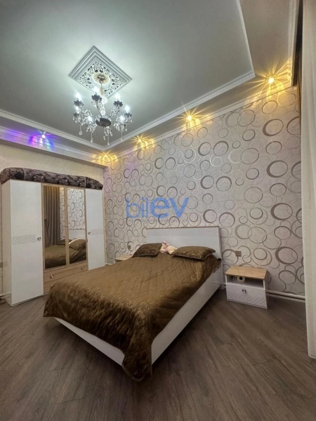 Satış 7 otaqlı Həyət evi  450m², Bakı