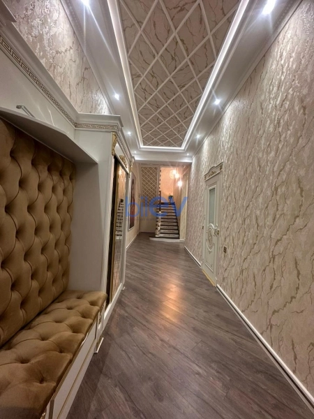 Satış 7 otaqlı Həyət evi  450m², Bakı