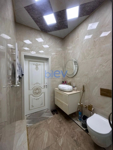 Satış 7 otaqlı Həyət evi  450m², Bakı