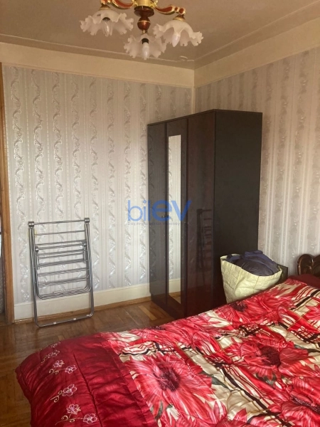 Satış 4 otaqlı Köhnə Tikili bina evi  104m², Bakı