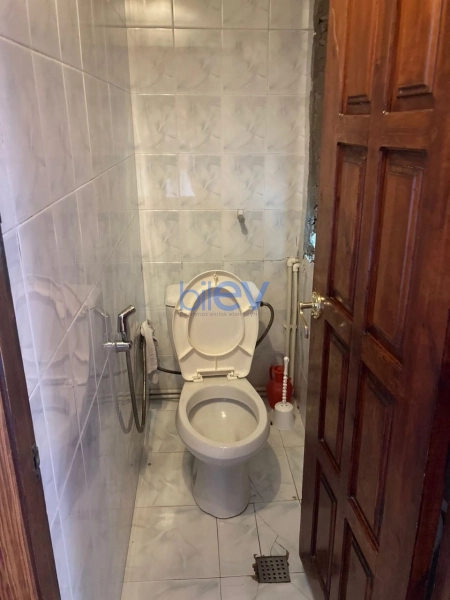 Satış 4 otaqlı Köhnə Tikili bina evi  104m², Bakı