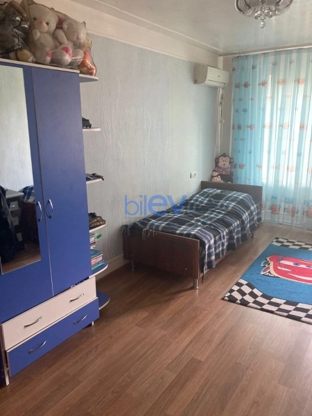 Satış 4 otaqlı Köhnə Tikili bina evi  104m², Bakı