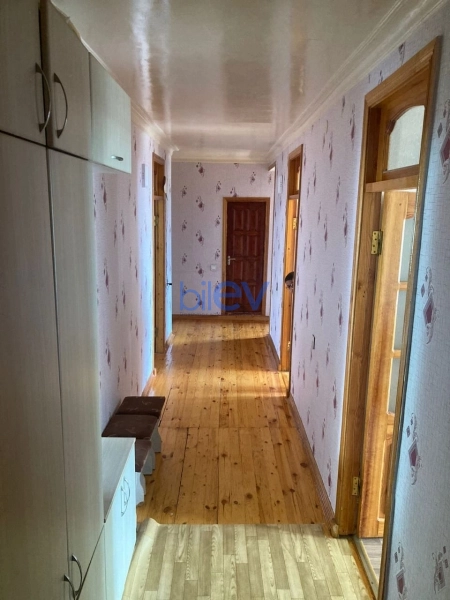 Satış 4 otaqlı Köhnə Tikili bina evi  104m², Bakı