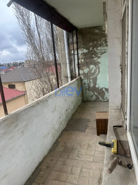 Satış 4 otaqlı Köhnə Tikili bina evi  130m², Bakı