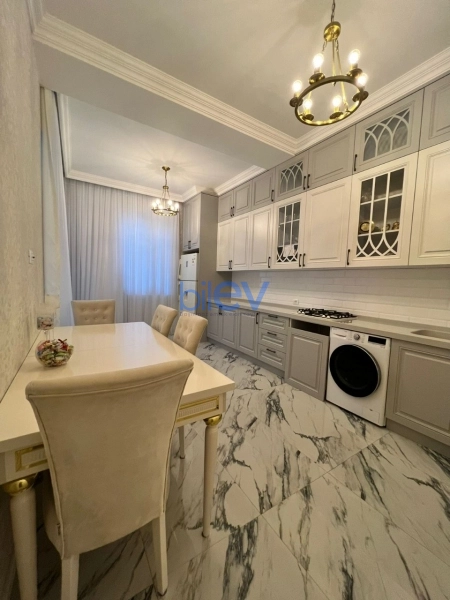 Satış 6 otaqlı Həyət evi  400m², Bakı