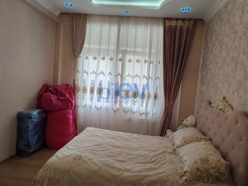 Satış 2 otaqlı Yeni Tikili bina evi  70m², Bakı