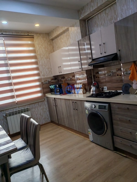 Satış 2 otaqlı Yeni Tikili bina evi  70m², Bakı