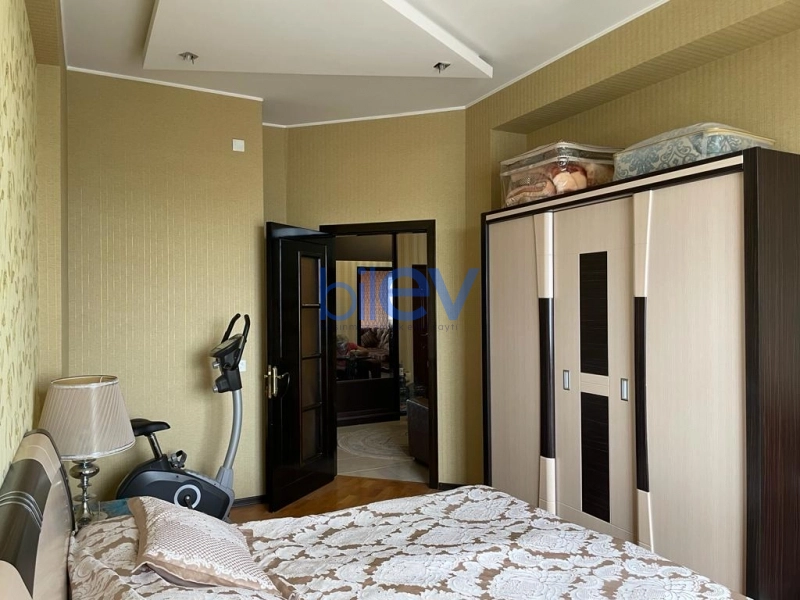 Satış 2 otaqlı Yeni Tikili bina evi  70m², Bakı