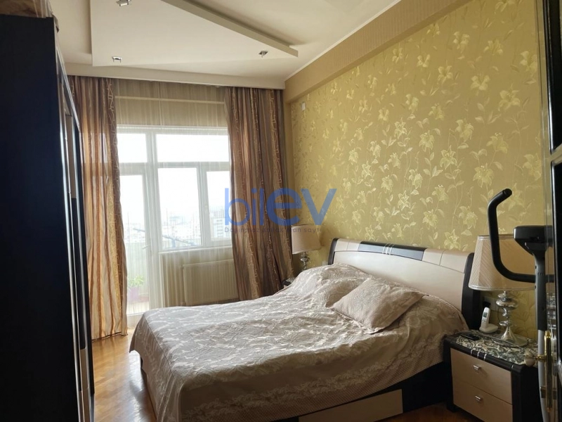 Satış 2 otaqlı Yeni Tikili bina evi  70m², Bakı