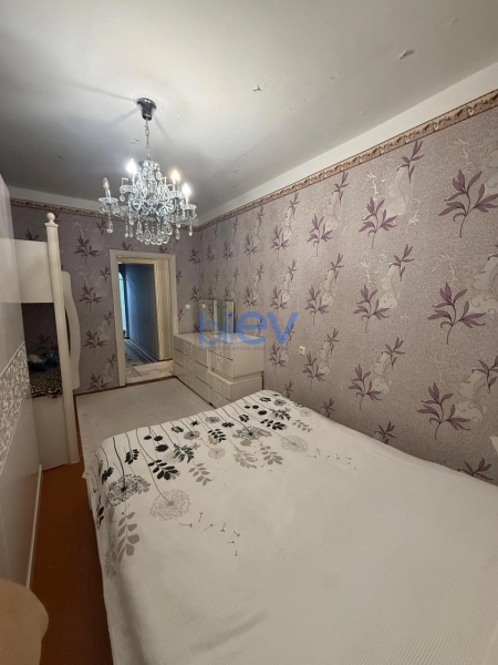Satış 4 otaqlı Köhnə Tikili bina evi  80m², Bakı