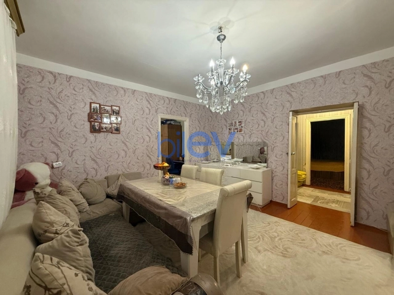 Satış 4 otaqlı Köhnə Tikili bina evi  80m², Bakı