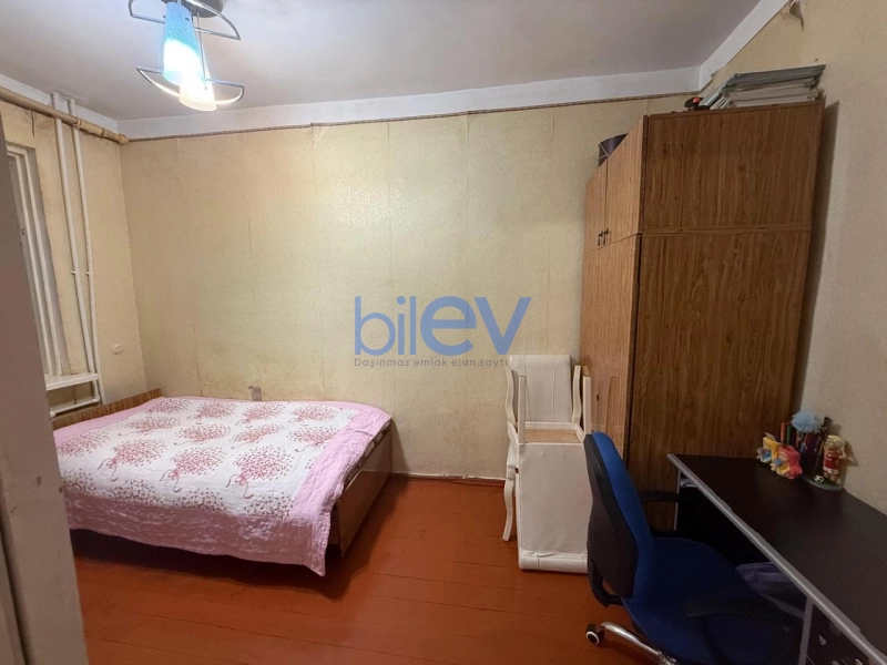 Satış 4 otaqlı Köhnə Tikili bina evi  80m², Bakı