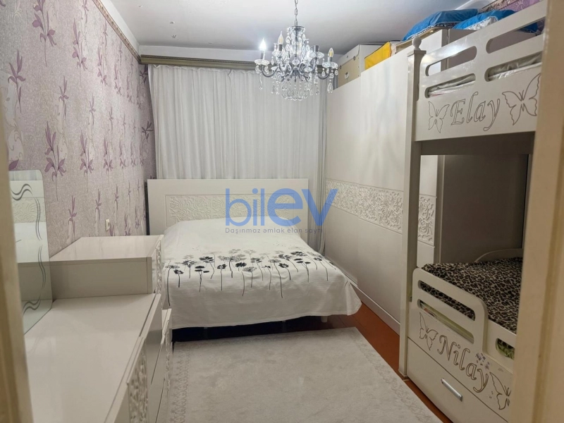 Satış 4 otaqlı Köhnə Tikili bina evi  80m², Bakı