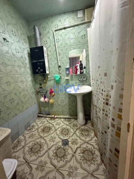 Satış 4 otaqlı Köhnə Tikili bina evi  80m², Bakı