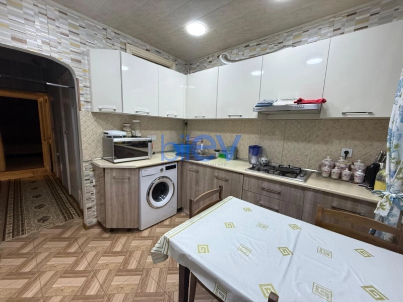 Satış 4 otaqlı Köhnə Tikili bina evi  80m², Bakı