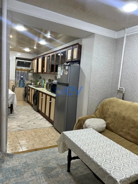 Satış 3 otaqlı Köhnə Tikili bina evi  110m², Bakı