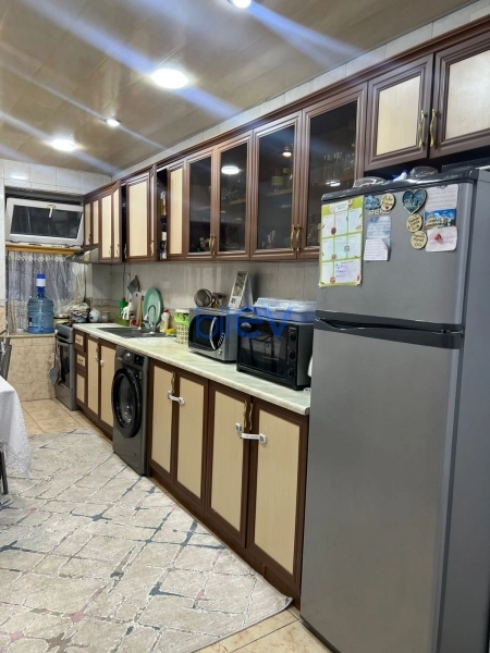 Satış 3 otaqlı Köhnə Tikili bina evi  110m², Bakı