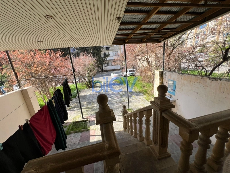 Satış 3 otaqlı Köhnə Tikili bina evi  110m², Bakı