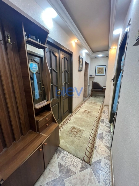 Satış 3 otaqlı Köhnə Tikili bina evi  110m², Bakı