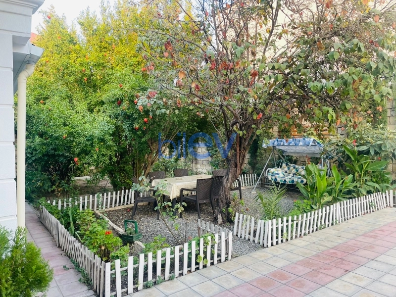 Satış 4 otaqlı Həyət evi  130m², Bakı