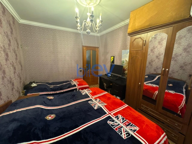 Satış 3 otaqlı Köhnə Tikili bina evi  70m², Bakı