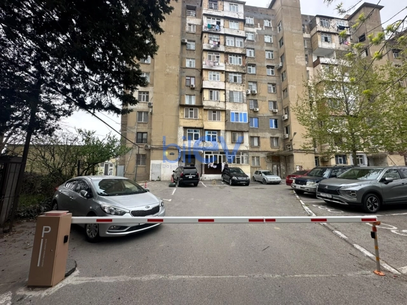 Satış 3 otaqlı Köhnə Tikili bina evi  70m², Bakı