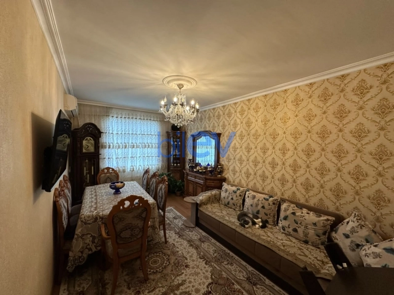 Satış 3 otaqlı Köhnə Tikili bina evi  70m², Bakı