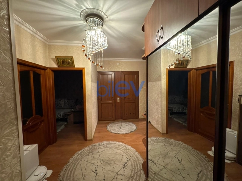 Satış 3 otaqlı Köhnə Tikili bina evi  70m², Bakı