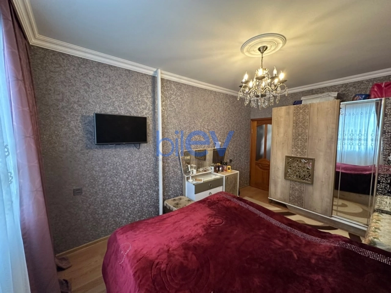 Satış 3 otaqlı Köhnə Tikili bina evi  70m², Bakı