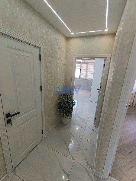 Satış 3 otaqlı Köhnə Tikili bina evi  75m², Bakı