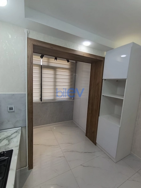 Satış 3 otaqlı Köhnə Tikili bina evi  75m², Bakı