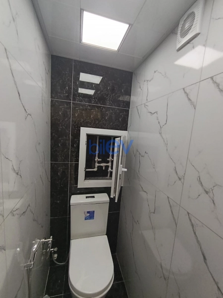Satış 3 otaqlı Köhnə Tikili bina evi  75m², Bakı