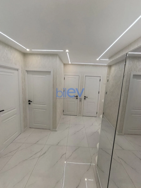 Satış 3 otaqlı Köhnə Tikili bina evi  75m², Bakı