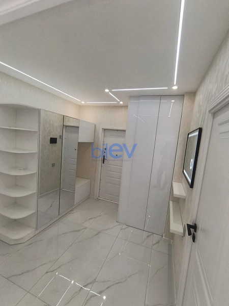 Satış 3 otaqlı Köhnə Tikili bina evi  75m², Bakı
