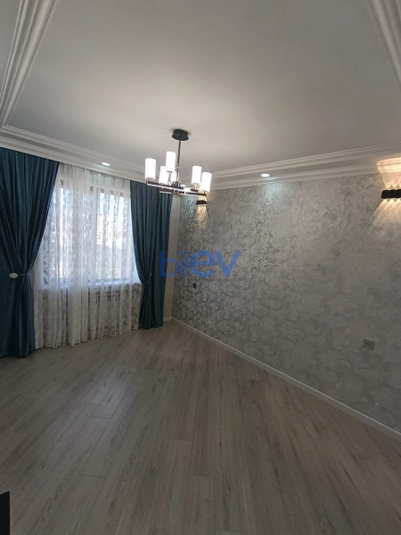 Satış 3 otaqlı Köhnə Tikili bina evi  75m², Bakı