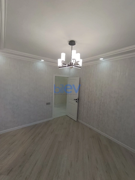 Satış 3 otaqlı Köhnə Tikili bina evi  75m², Bakı