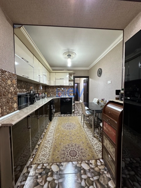 Satış 3 otaqlı Köhnə Tikili bina evi  72m², Bakı
