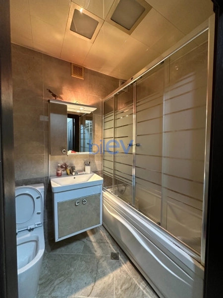 Satış 3 otaqlı Köhnə Tikili bina evi  72m², Bakı