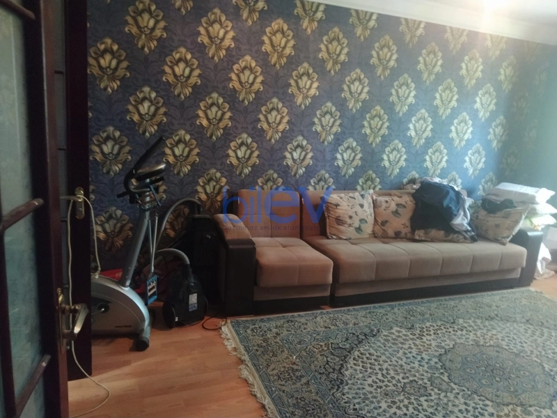 Satış 3 otaqlı Köhnə Tikili bina evi  70m², Bakı