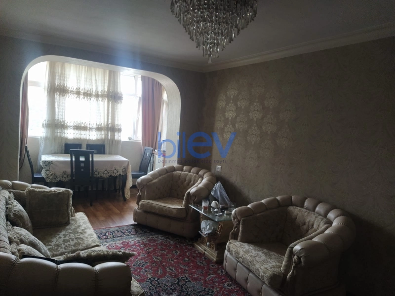 Satış 3 otaqlı Köhnə Tikili bina evi  70m², Bakı